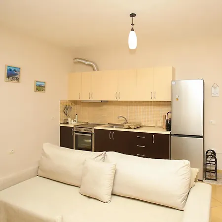 Anemone Apartment *
