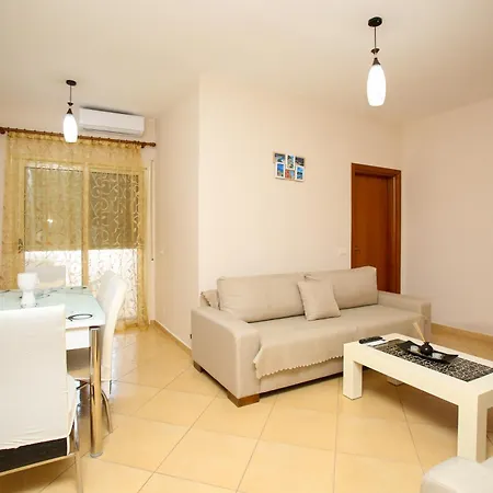 Anemone Apartment *